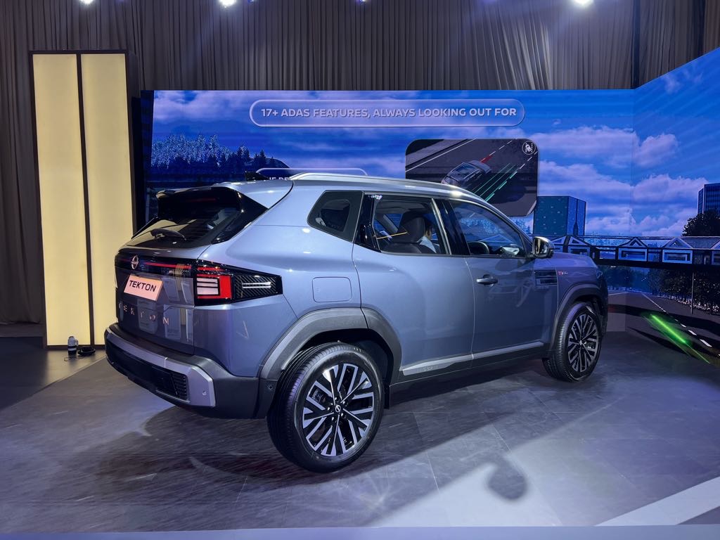 Nissan Tekton Rear