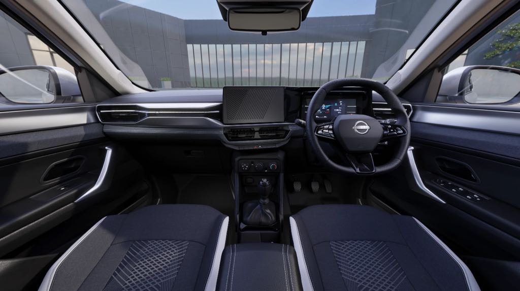 Nissan Tekton Visia Interior