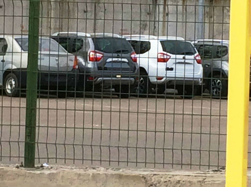 Nissan Terrano Russia Spy Shot Factory