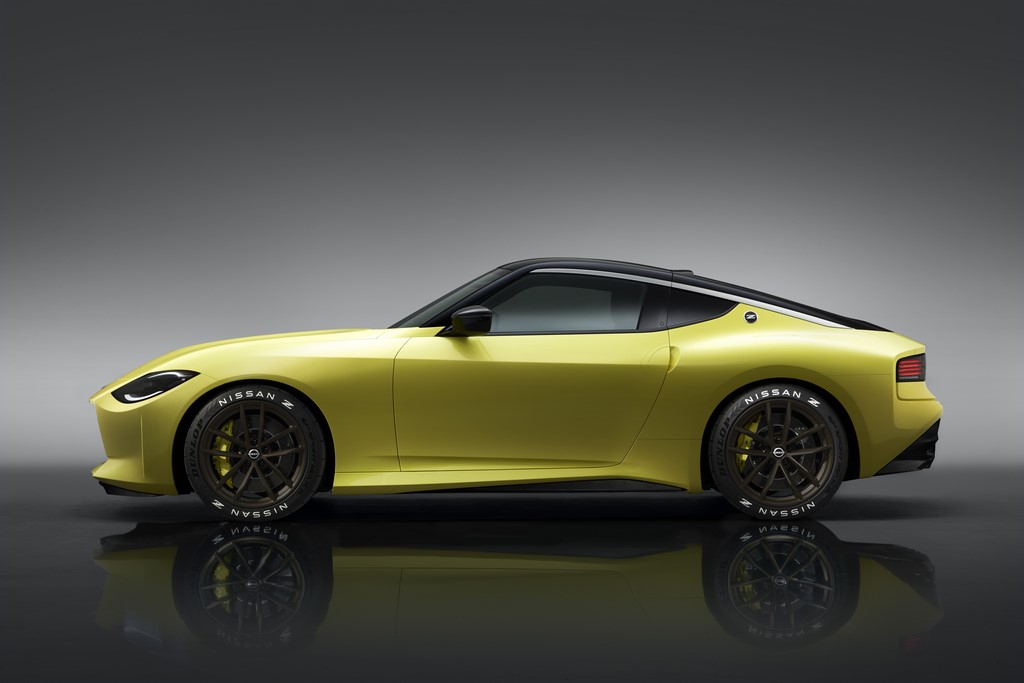 Nissan Z Proto Side