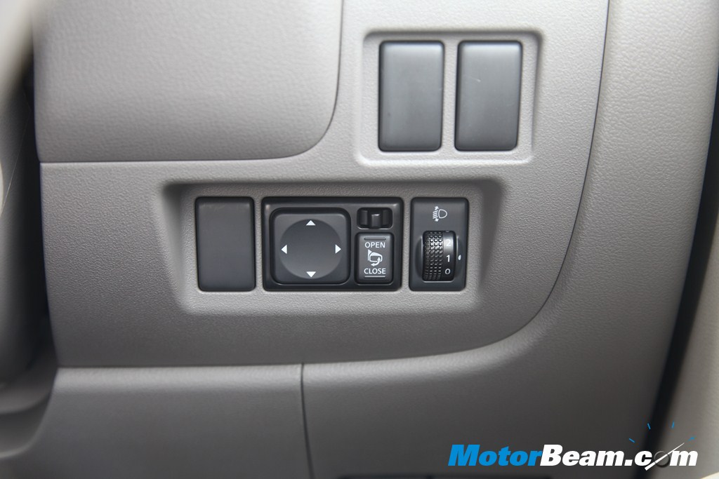 Nissan_Sunny_Test_Drive_Review (323)