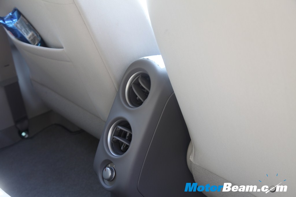 Nissan_Sunny_Test_Drive_Review (73) Nissan Sunny - Rear Fan
