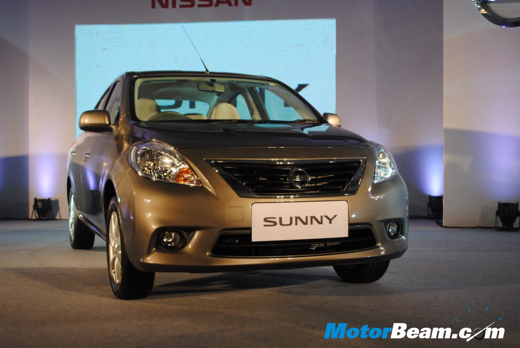 Nissan_Sunny_Unveil (34)