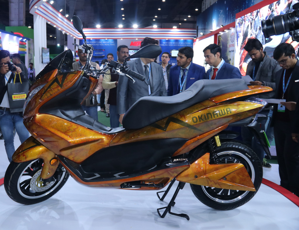 Okinawa Maxi-Scooter