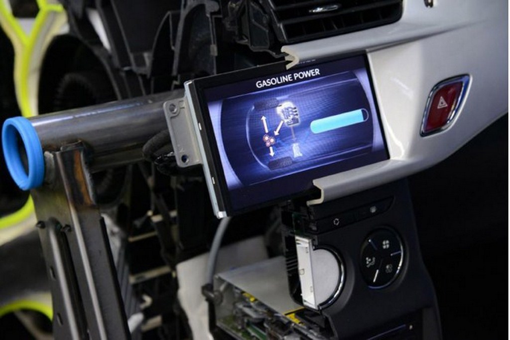 Peugeot Citroen Hybrid Air Concept Instrument Cluster