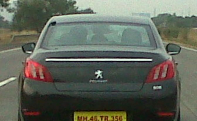 Peugeot 508 Spied