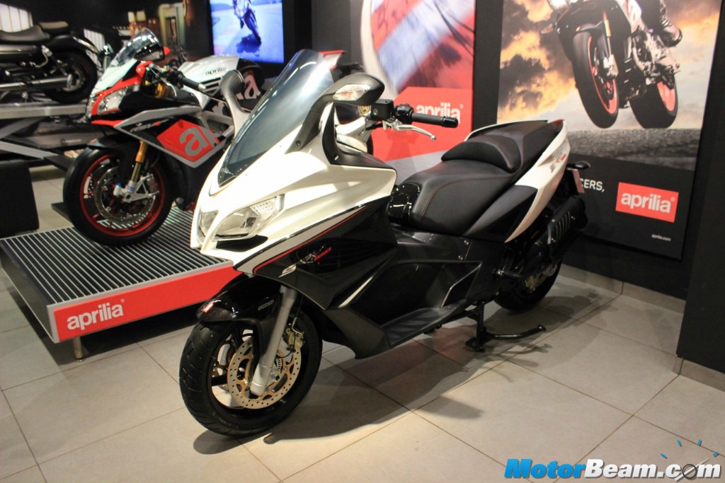 Piaggio Motoplex Aprilia SRV 850 Scooter