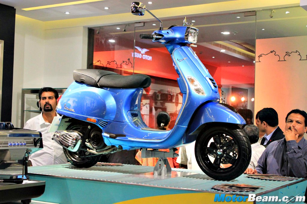 Piaggio Motoplex Store Pune