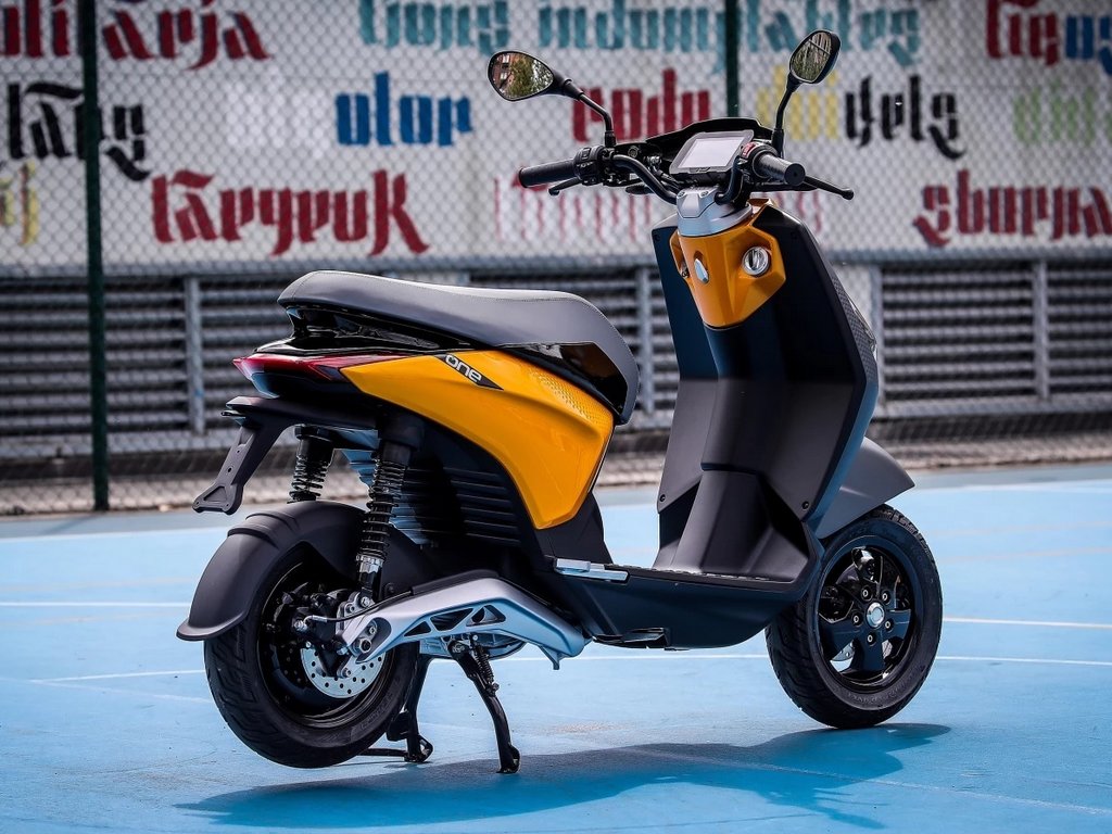 Piaggio One Rear