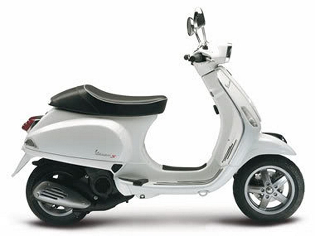 Piaggio Vespa LXS Side