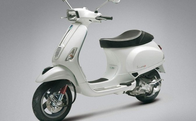 Piaggio Vespa LXS White