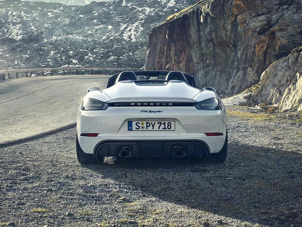 Porsche 718 Spyder Rear
