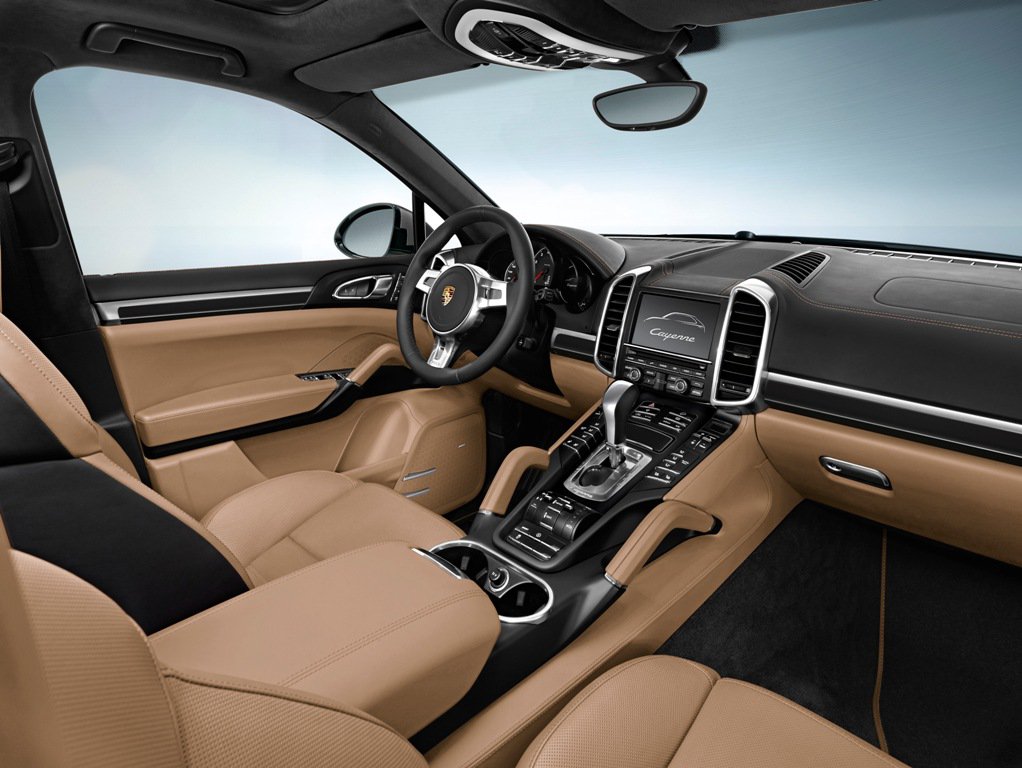 Porsche Cayenna Platinum Edition Interior