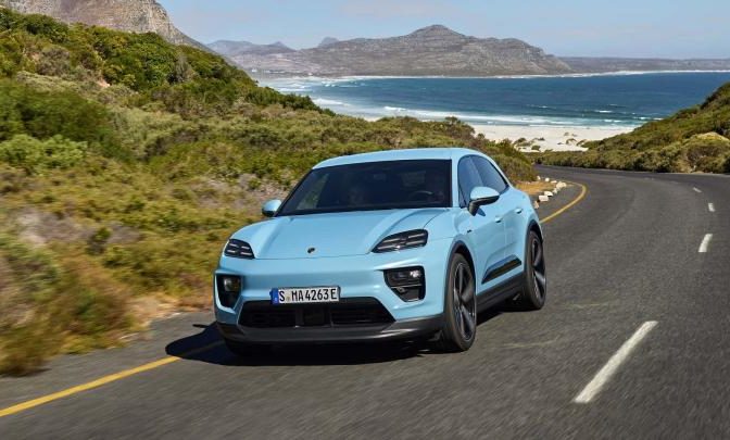 Porsche Macan EV RWD