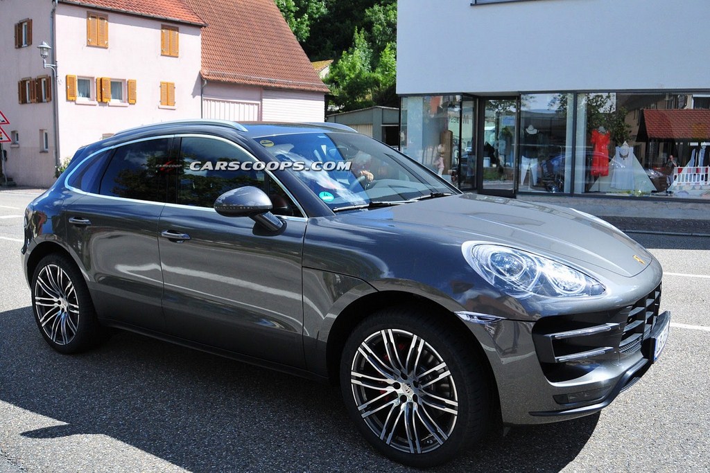 Porsche Macan Spied Side Profile