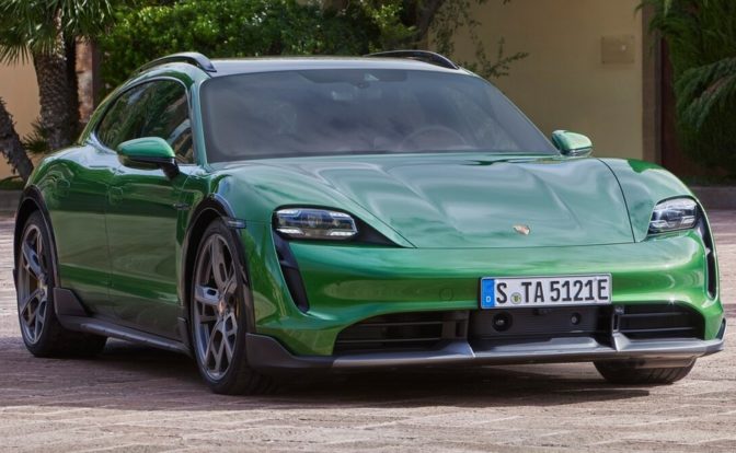 Porsche Taycan Cross Turismo Front