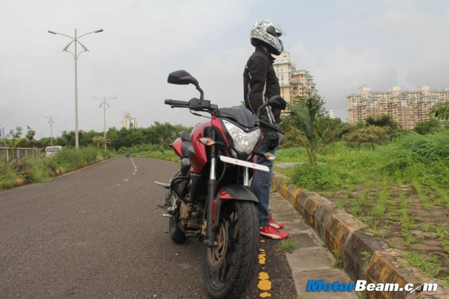 Pulsar 200NS Review