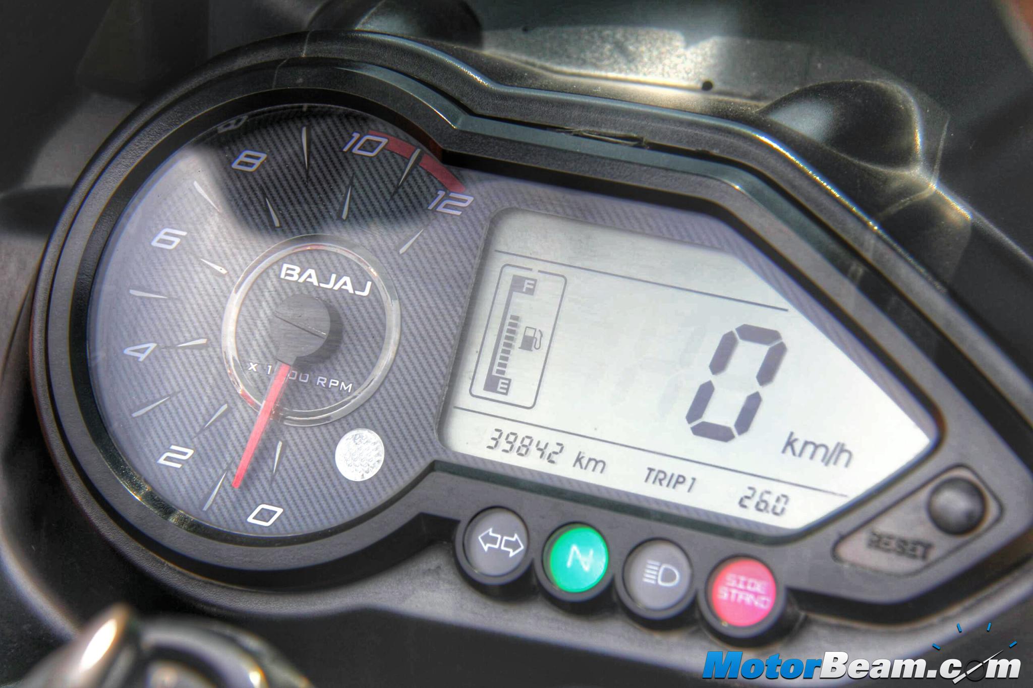 Pulsar 220 vs Pulsar AS 200