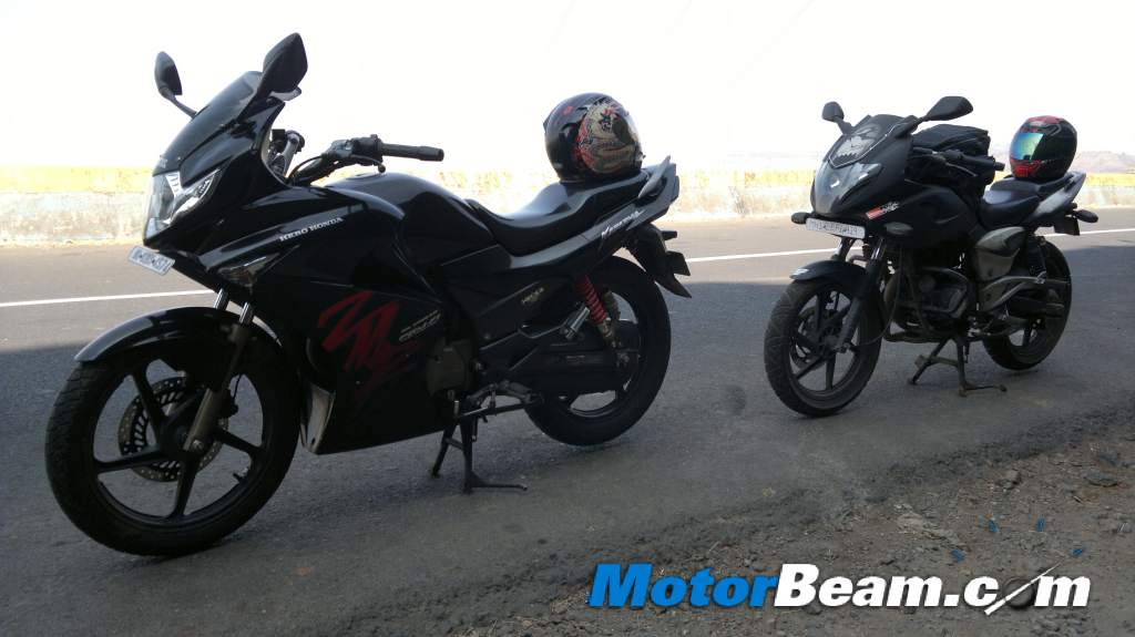 Pulsar_220_Vs_Karizma_ZMR Pulsar_220_Vs_Karizma_ZMR