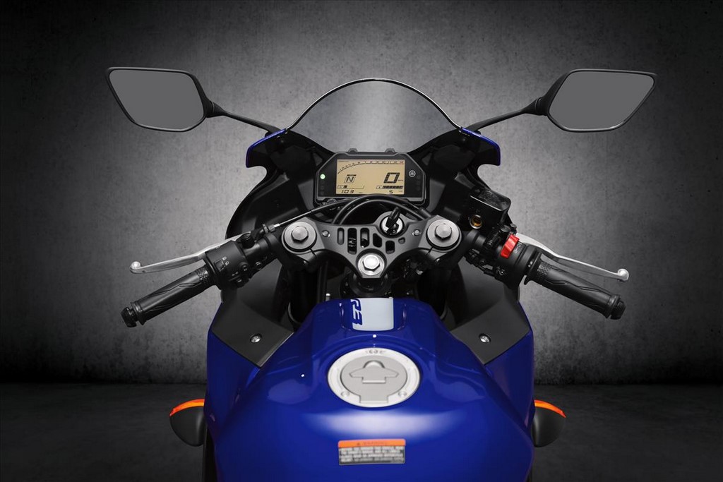 R3 Instrument Cluster