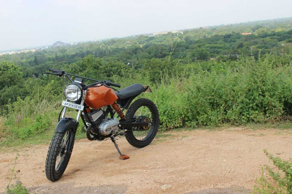 RTM-Design-Yamah-RX100-Dirt-Scrambler-Front