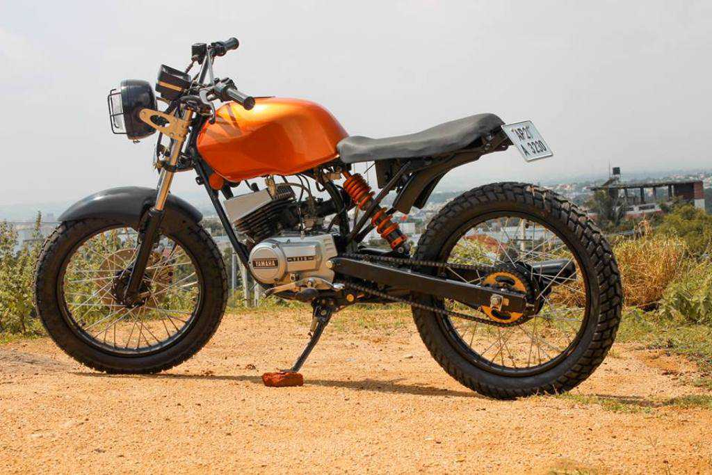 RTM-Design-Yamah-RX100-Dirt-Scrambler-Side