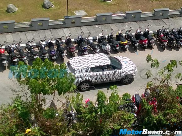 Range Rover Evoque XL Spied