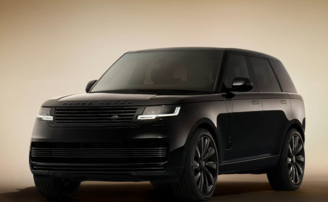 Range Rover SV Black Edition front
