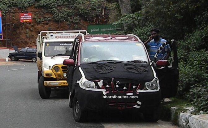 Red Mahindra Xylo Mini