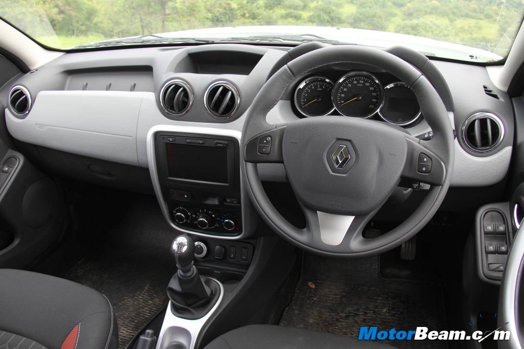 Renault Duster AWD Interiors