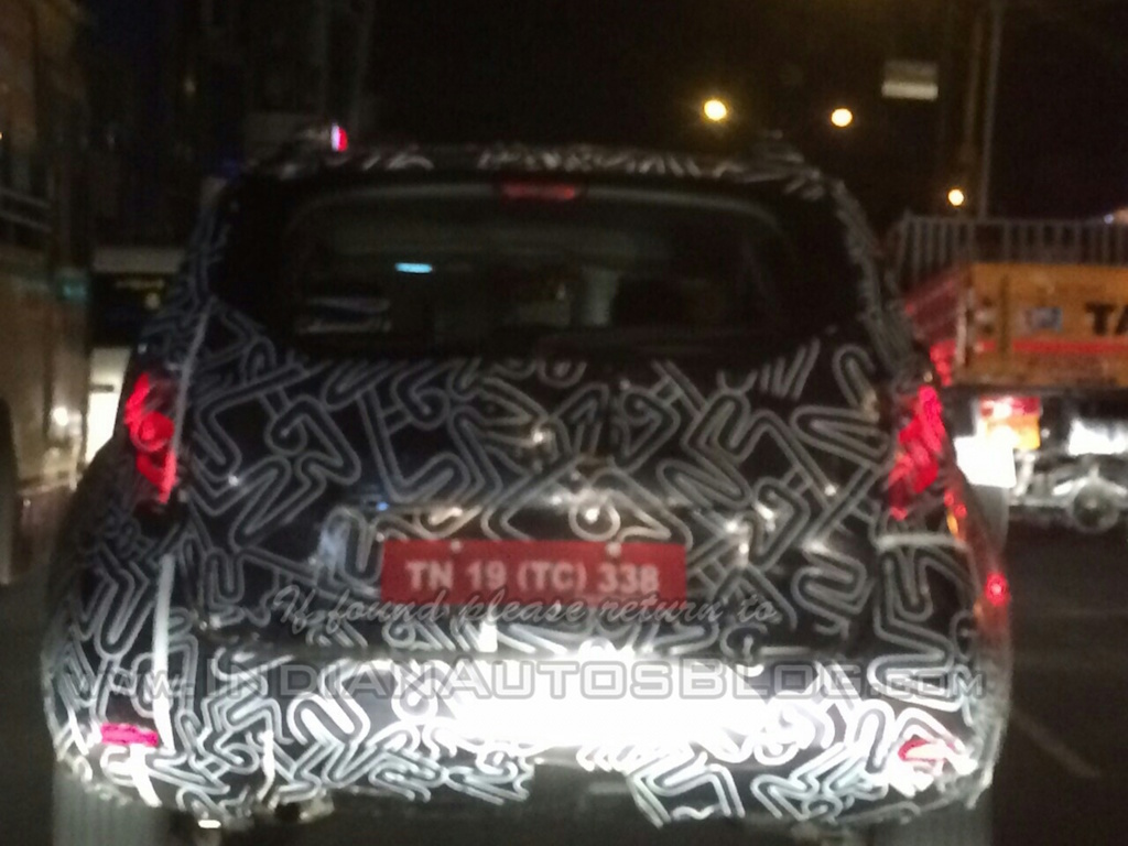 Renault Duster Facelift India Tail Light Spy Shot