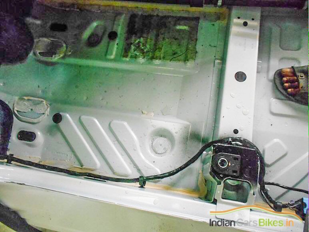 Renault Lodgy Water Leakage Complaint