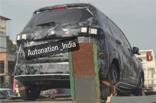 Renault Triber Facelift Spotted