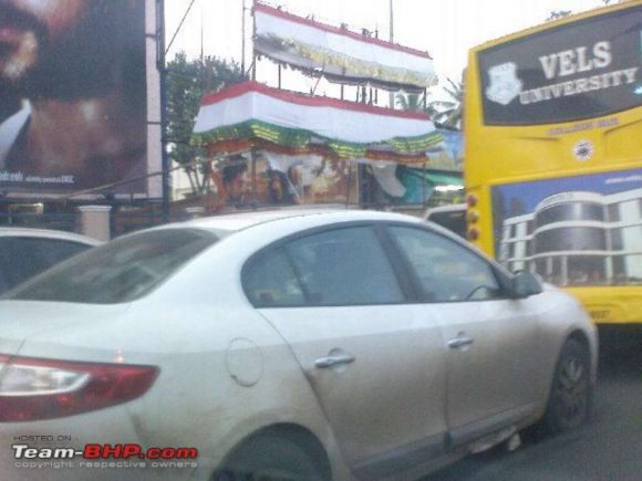 Renault_Fluence_Spied_Side