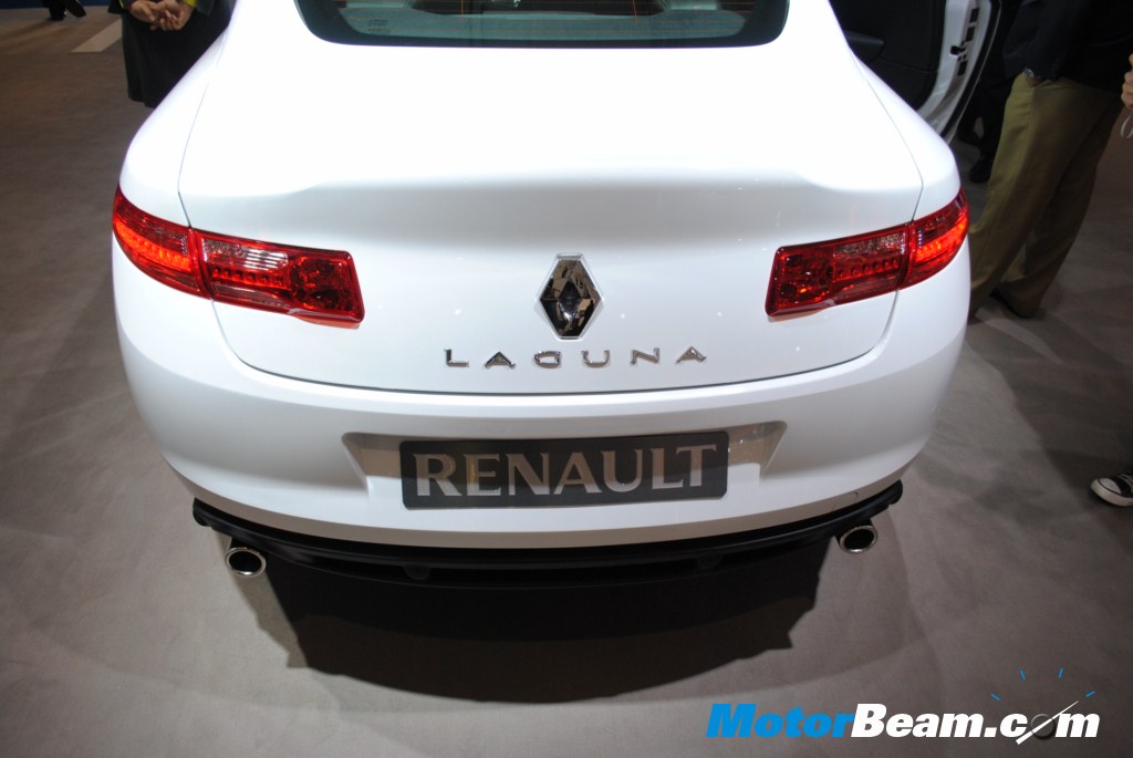 Renault_Laguna_2010_Auto_Expo