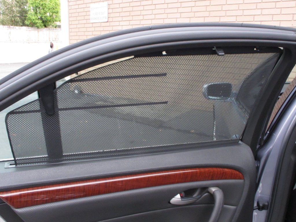 Retractable Sun Shades