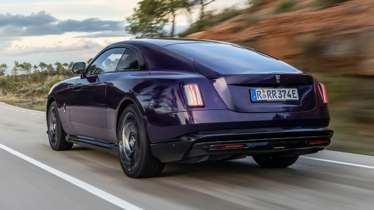 Rolls Royce Spectre Black Badge rear