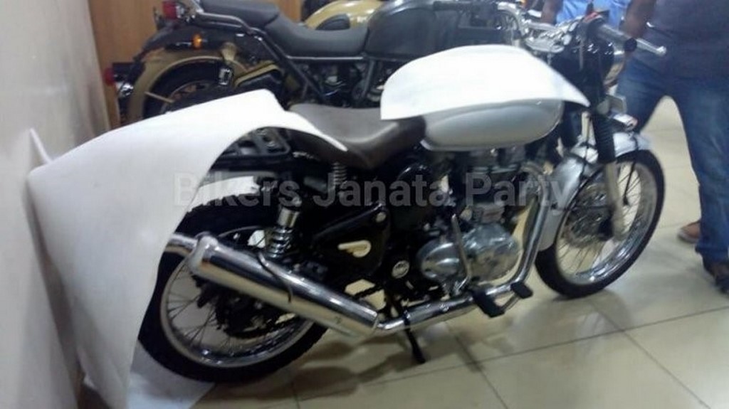 Royal Enfield Classic 500 Scrambler Spyshot Side