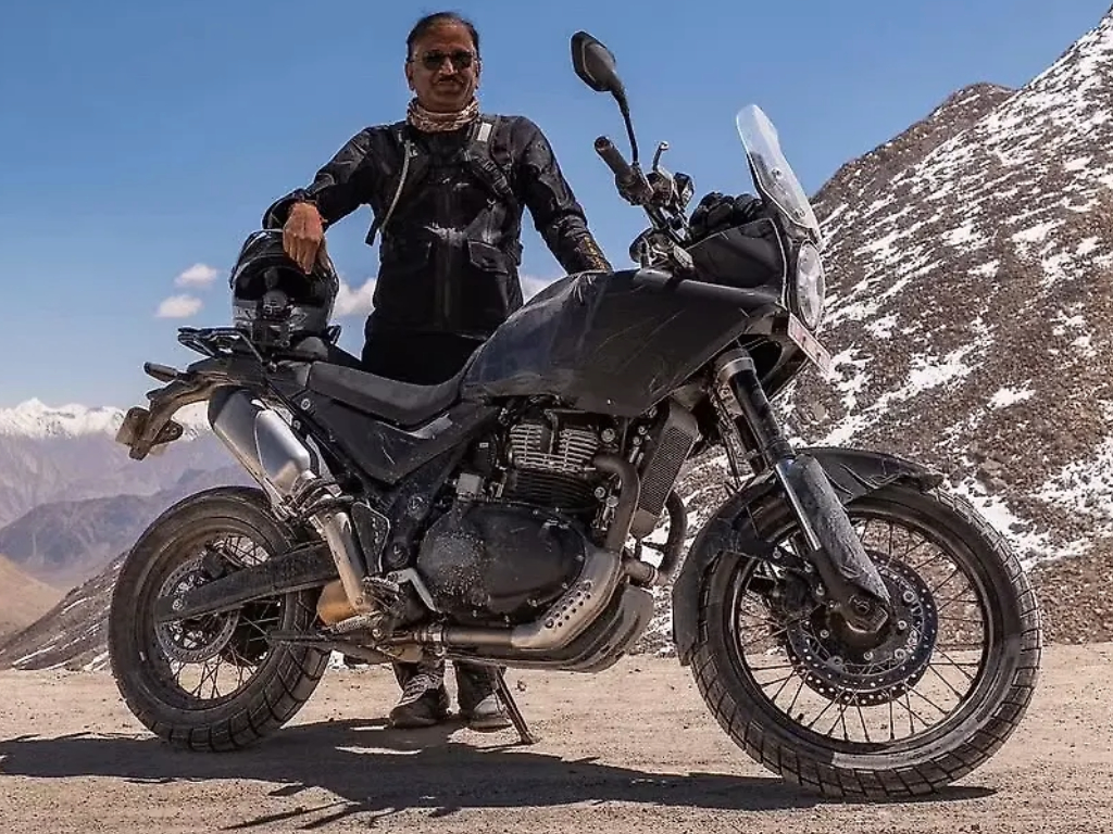 Royal Enfield Himalayan 750 front
