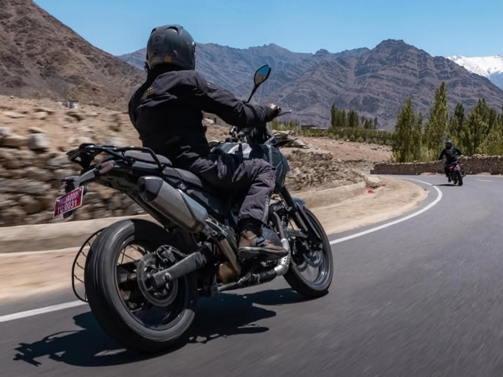 Royal Enfield Himalayan 750 rear