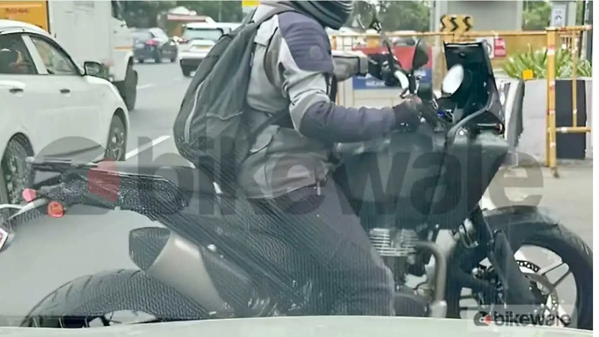 Royal Enfield Himalayan 750 side