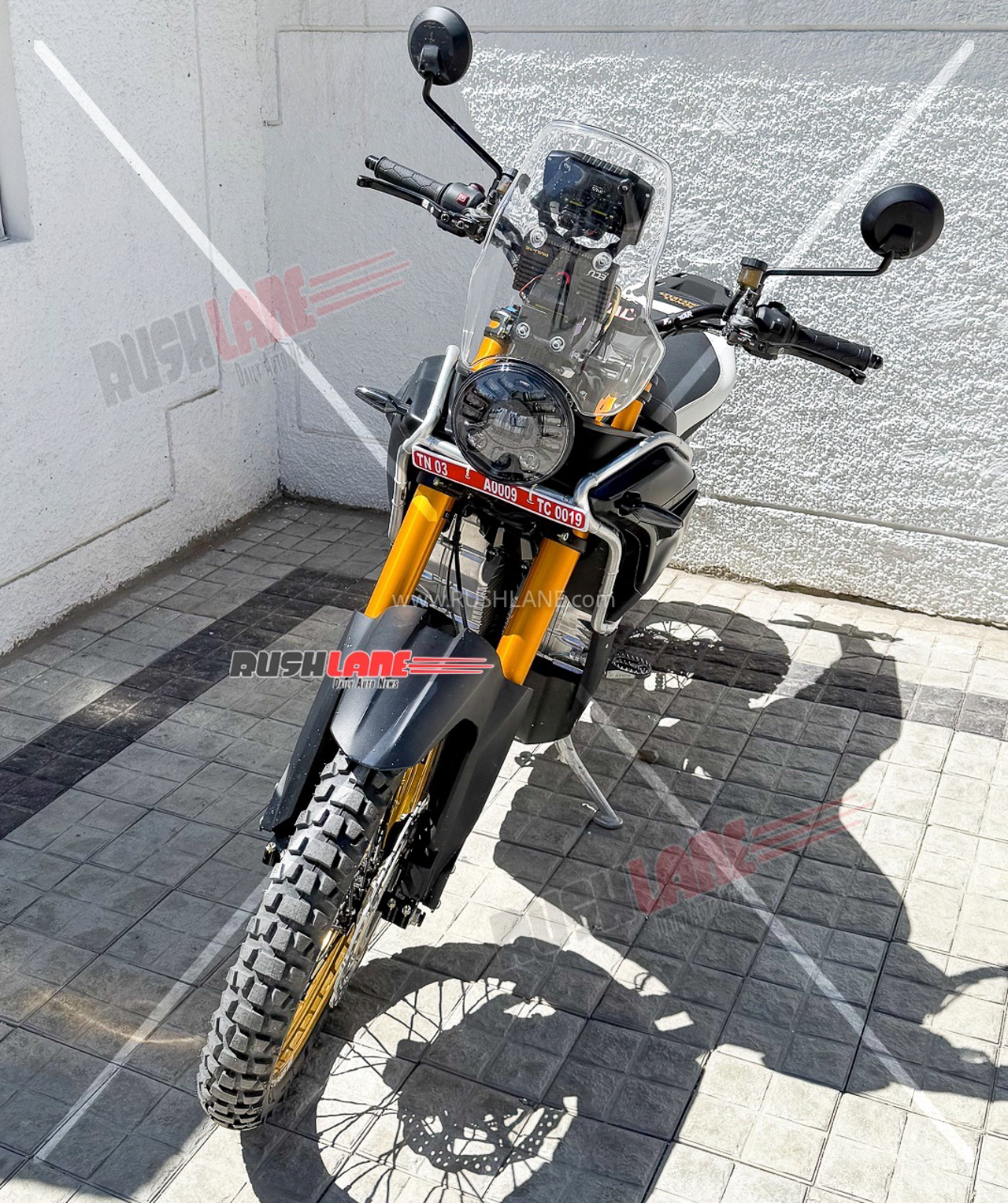 Royal Enfield Himalayan Electric front
