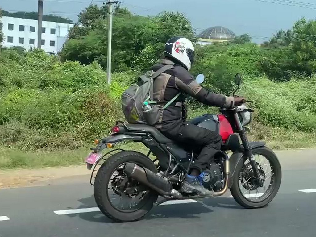 Royal Enfield Scram 411 Spotted Colour