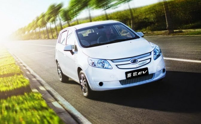 Shanghai GM Sail Springo EV front