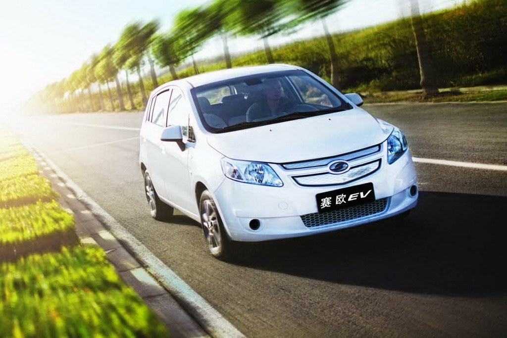 Shanghai GM Sail Springo EV front