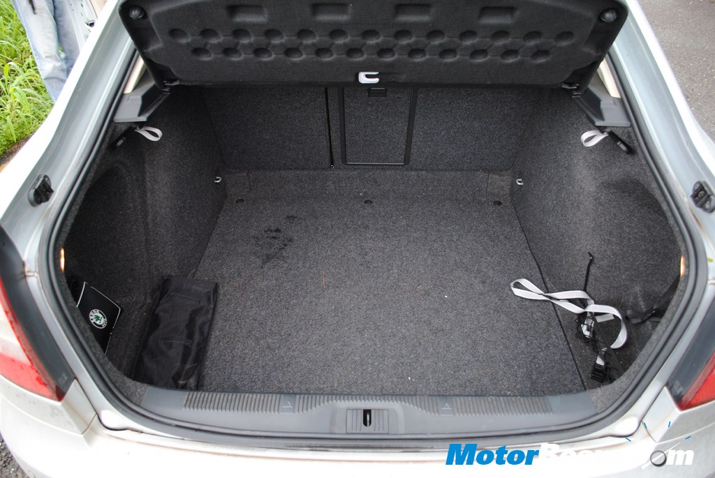 Skoda_Laura_DSG_AT_Test_Drive_Review (248) Boot