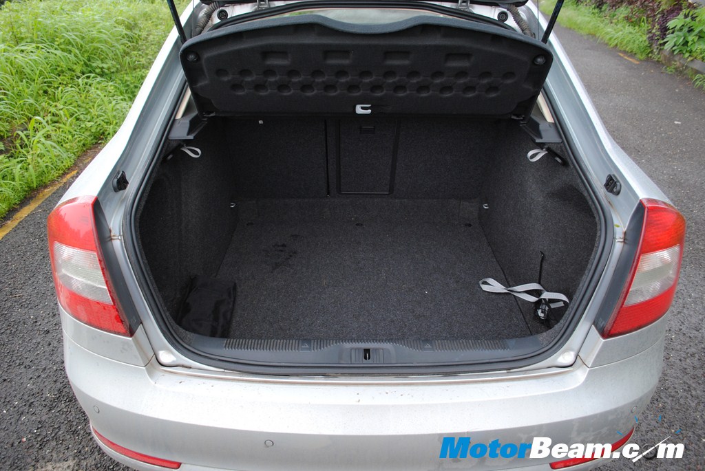 Skoda_Laura_DSG_AT_Test_Drive_Review (250) Skoda Laura - Boot