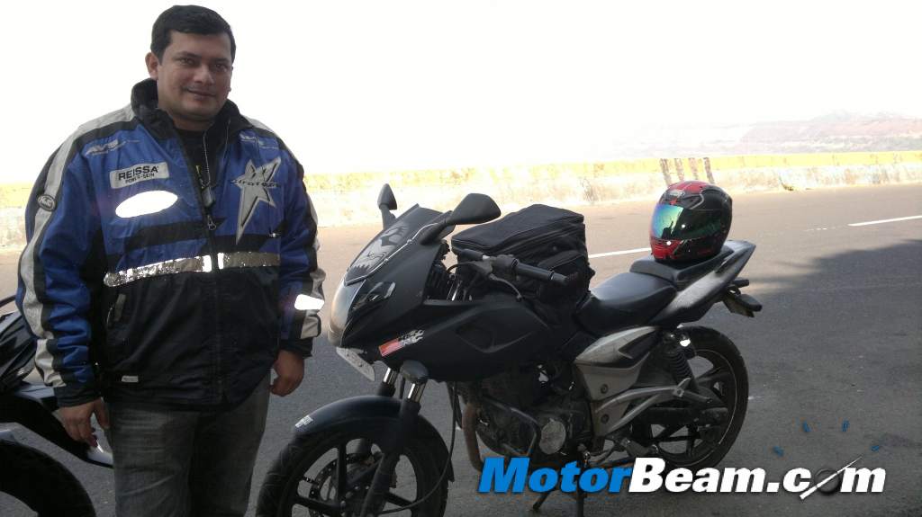 Sonu_Bajaj_Pulsar_220 Sonu_Bajaj_Pulsar_220