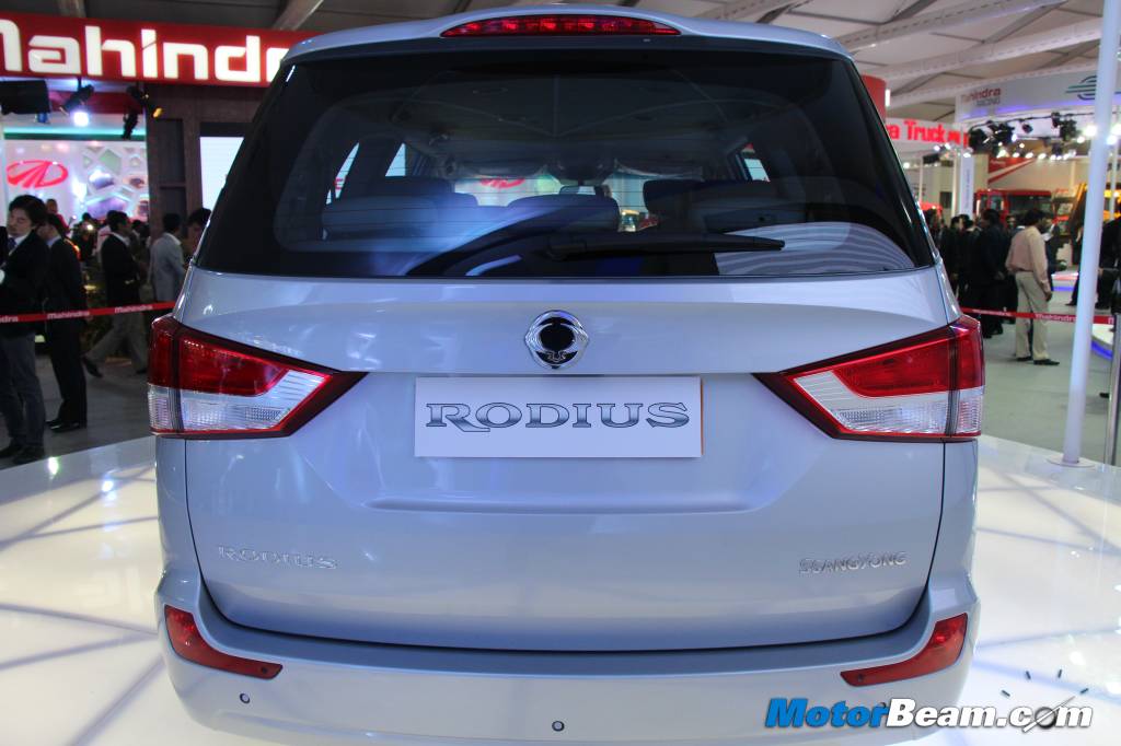 Ssangyong Rodius Rear