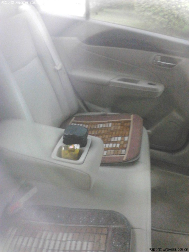 Suzuki Alivio China Spy Shot Rear Seat